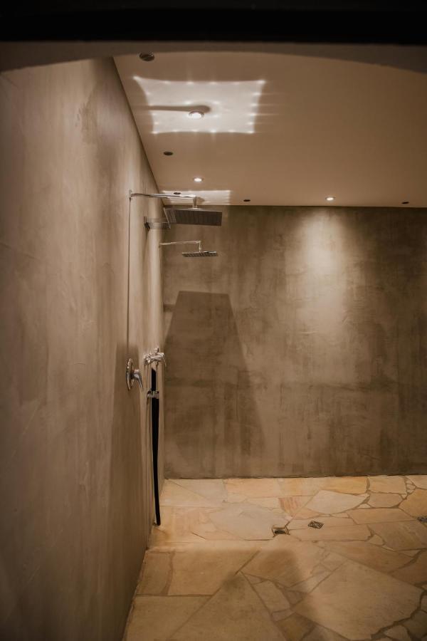 Gruene Villa Wellness & Spa บาดครอยซ์นาค ภายนอก รูปภาพ